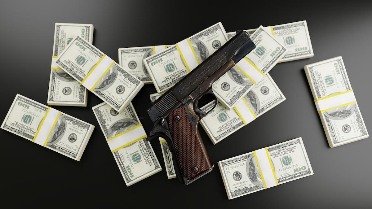 pistol och pengar