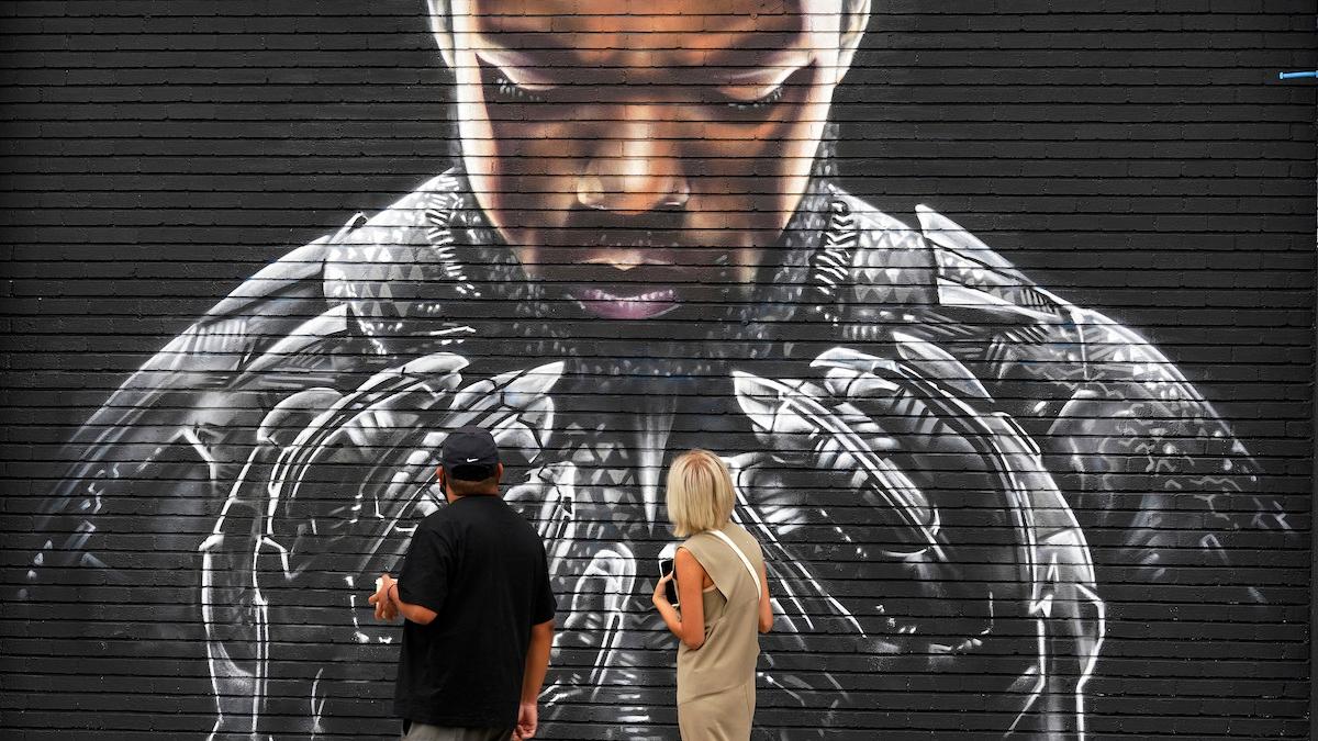 I USA diagnosticeras allt fler unga med tarmcancer, ett exempel är "Black Panther"-stjärnan Chadwick Boseman som dog av tjocktarmscancer vid 43 års ålder