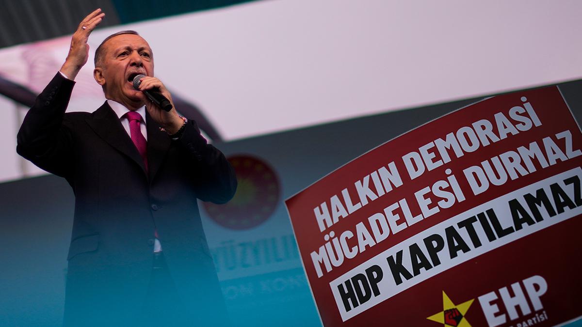 Inför valet i Turkiet har 110 personer har gripits, bland de gripna finns enligt uppgift politiker från partiet HDP, som står inför att eventuellt förbjudas då det anklagas för kopplingar till PKK