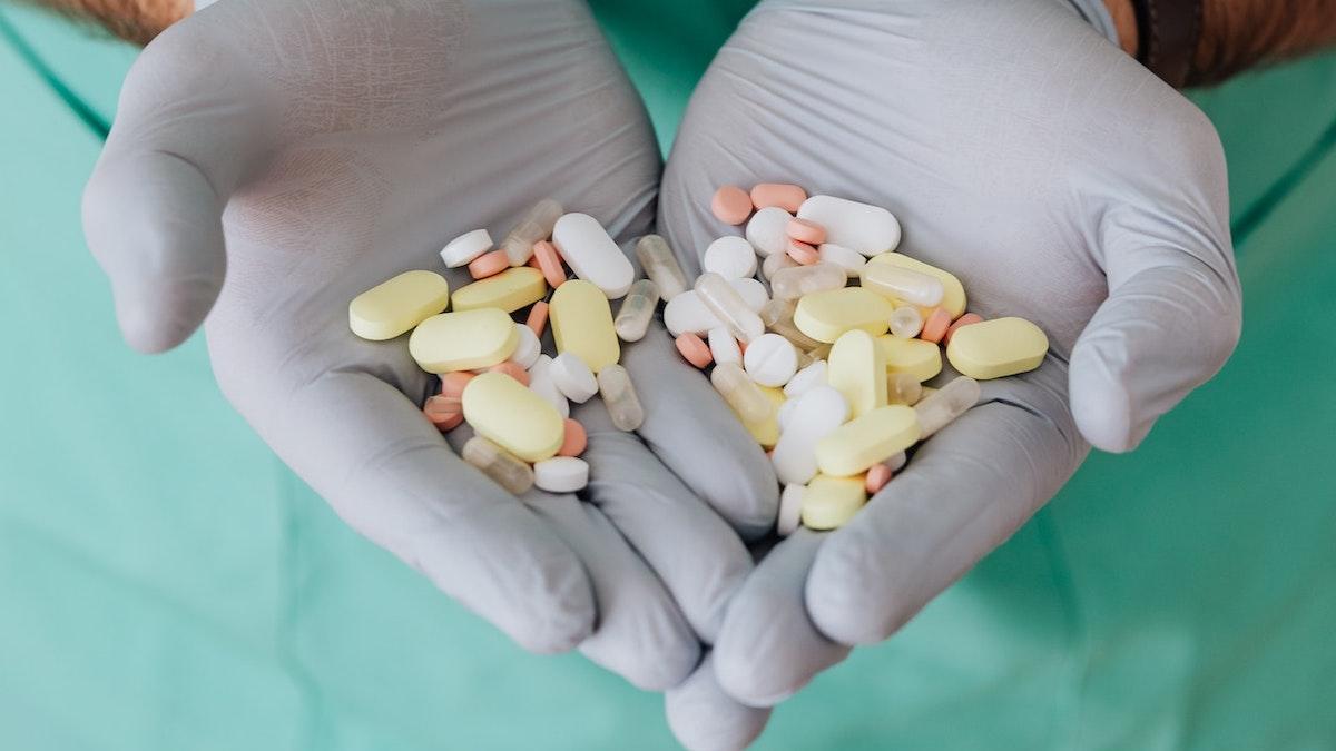 EU:s förslag till förändring av befintlig läkemedelslagstiftning för att öka läkemedels tillgänglighet i alla EU-länder kritiseras av branschen