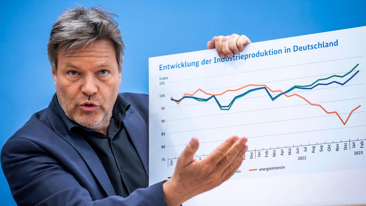 Enligt Tysklands minister för ekonomi och klimat, Robert Habeck, riktar sig landets nya subvetionsprogram för minskning av industrins koldioxidutsläpp till de mest utsläppande bolagen