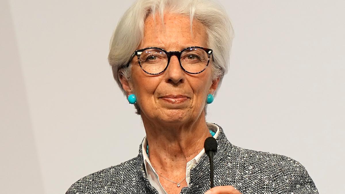 ECB:s ordförande Christine Lagarde, lovar att höja räntorna ytterligare, trots att euroområdets underliggande inflation sjunkit