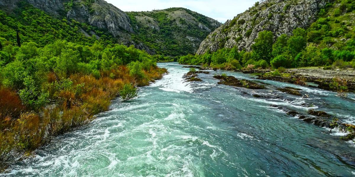 Kampanjen Save the Blue Heart of Europe vill skydda floderna på Balkan, bland annat hittills relativt orörda Neretva