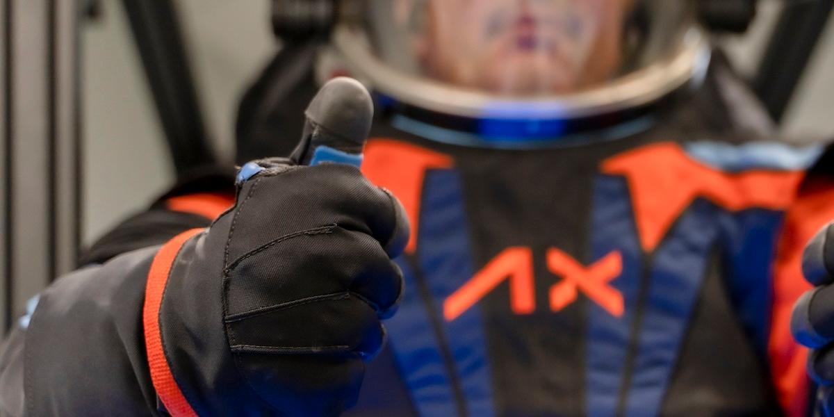 Prada till månen – lyxmärke ritar astronautdräkt