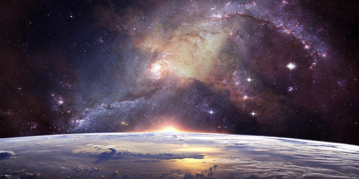 Astronomer har upptäckt en snabb skur av radiovågor som nått jorden efter åtta miljarder år