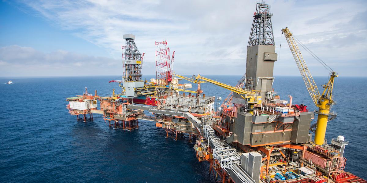 Norskt oljefält i Nordsjön. Miljöorganisationen har nu bett en norsk domstol stoppa utvecklingen av tre nya olje och gasfält i Nordsjön