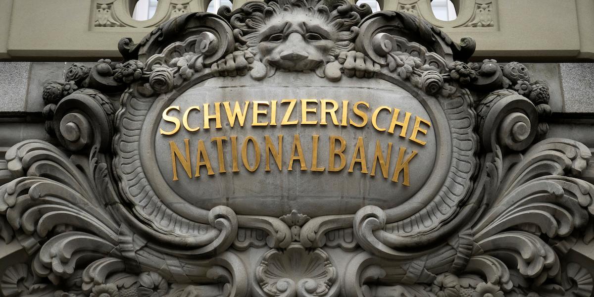Den schweiziska inflationen har hållit sig inom målet på mellan 0 och 2 procent, vilket stöder Schweiz centralbanks beslut att sedan juni hålla räntan oförändrad