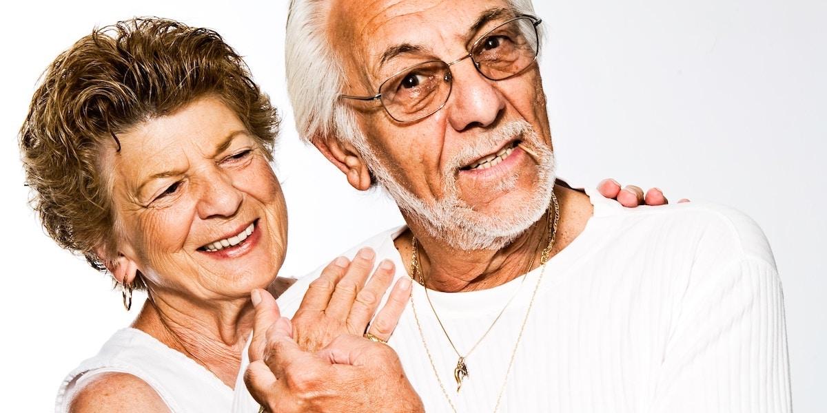 Medelinkomsttagare som är pensionärer får 90 procent av den lön de hade vid 60 när de är 67, det visar en ny studie