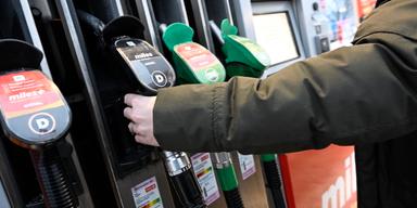 Från och med den 1 mars förbjuder Ryssland export av bensin