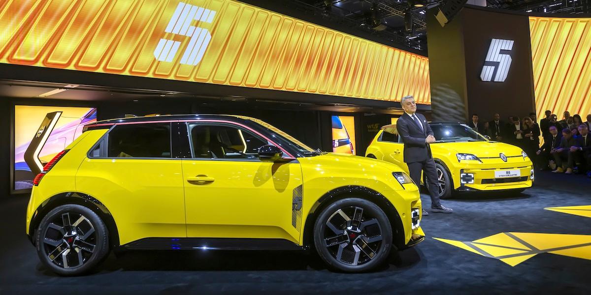 Renaults nya elbil R5 e-tech börjar säljas i höst i Frankrike. Nu satsar landet på elbilar.