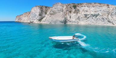 Den grekiska ö-världen kan bli alltför varm att besöka under sommaren framöver.