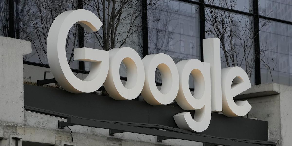 Google tvingas rensa upp
