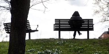 Svenskar bor ensamma men känner sig inte ensamma
