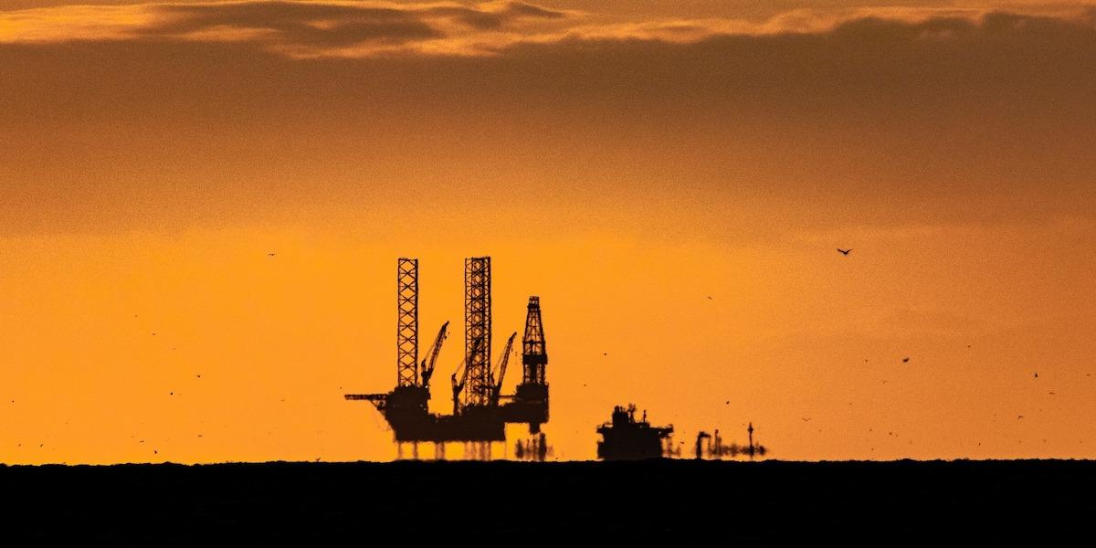Oljepriset tog en överraskande sväng neråt under torsdagen