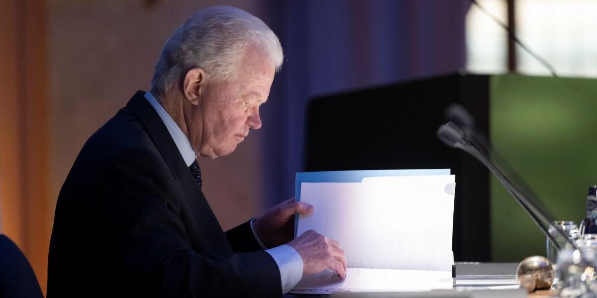 Finansmannen Fredrik Lundberg kan anteckna två miljoner ytterligare aktier i Handelsbanken efter sitt senaste köp för nära 200 miljoner kronor.