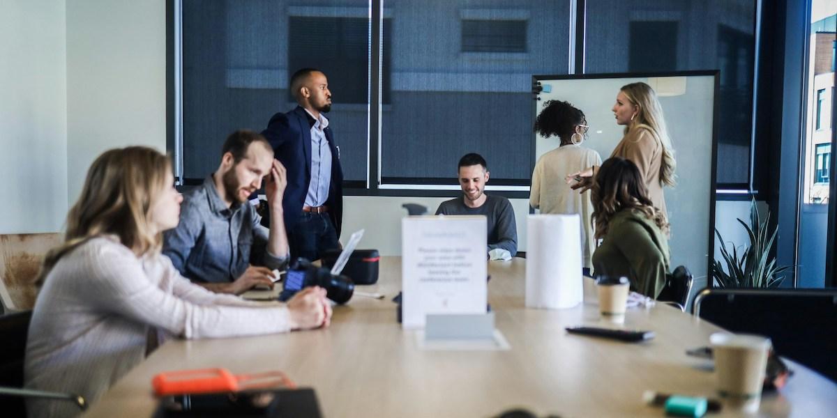 Mötesdags? Här är fraserna att undvika