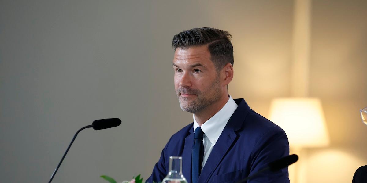 Utrikeshandelsminister Johan Forssell berättade att regeringen inte röstar för EU:s skyddstullar på kinesiska elbilar