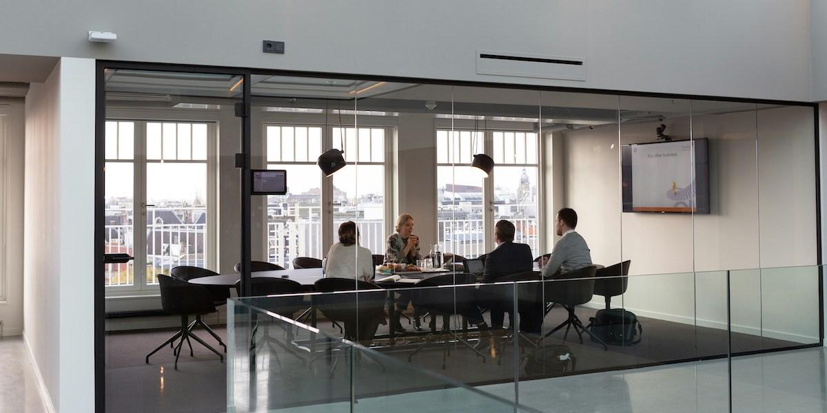 Chefen uppsägning företag