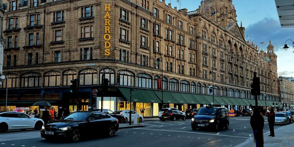 Iransk oljemogul hanterar miljoner i London