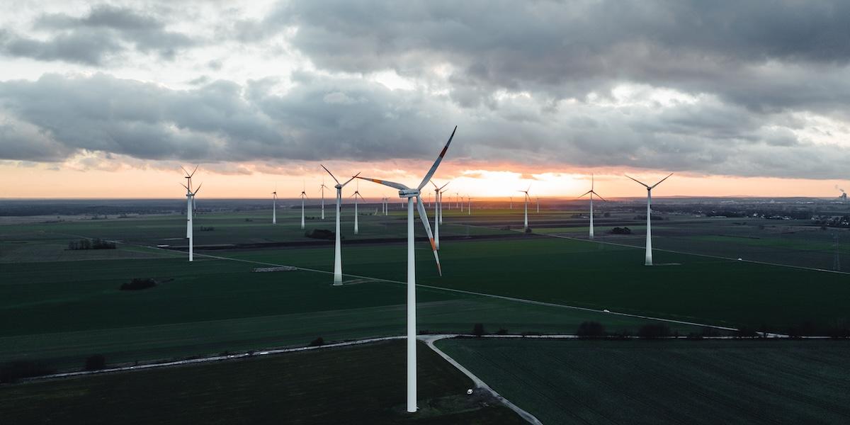 Behovet att ställa om och minska de farliga klimatutsläppen är stort, men många företag och branscher står inför svåra utmaningar.