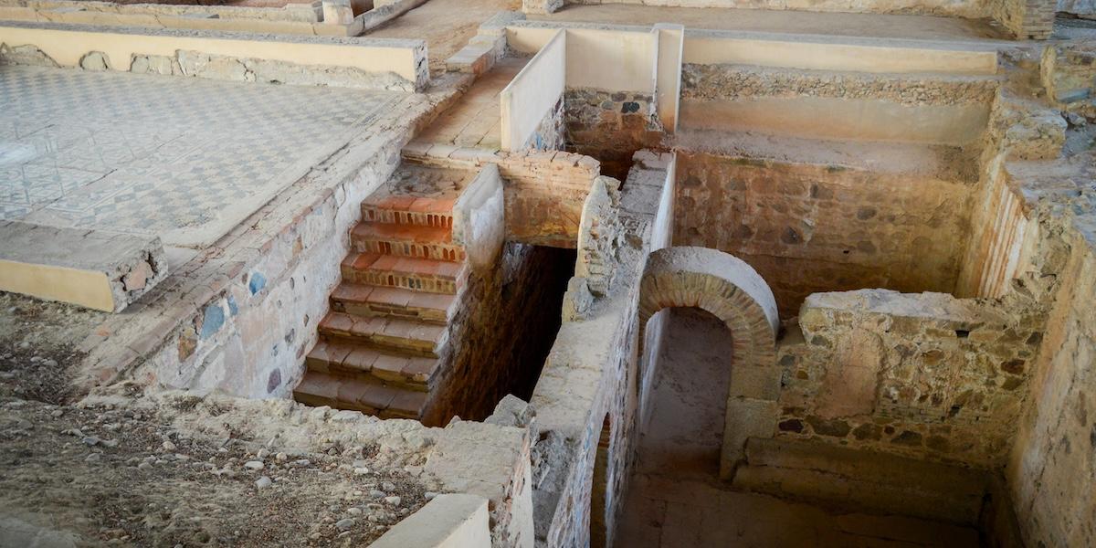 I kontorets källare dolde sig en historisk skatt – under betonggolvet väntade en 2 000 år gammal bit av Romarriket på att återupptäckas. Bilden är tagen i ett annat sammanhang. (Foto:Unsplash)