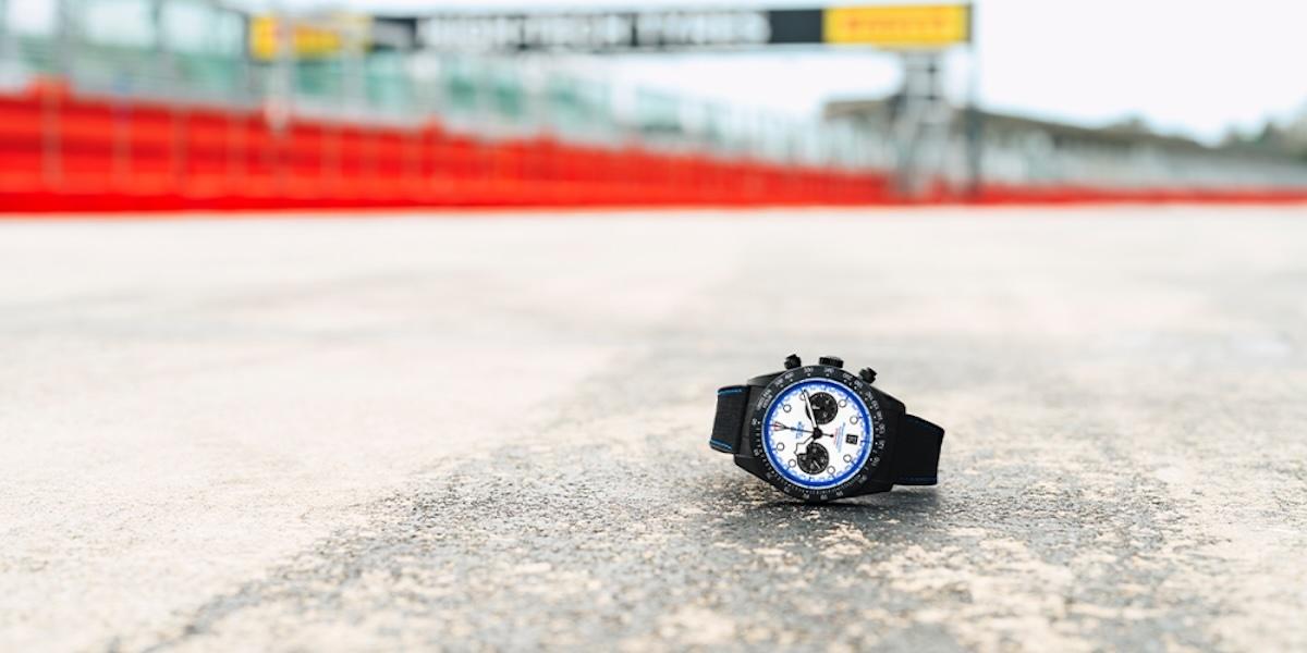Klockhusen som Tudor flirtar med Formula 1. Här syns den senaste modellen Black Bay Chrono “Carbon 25”.