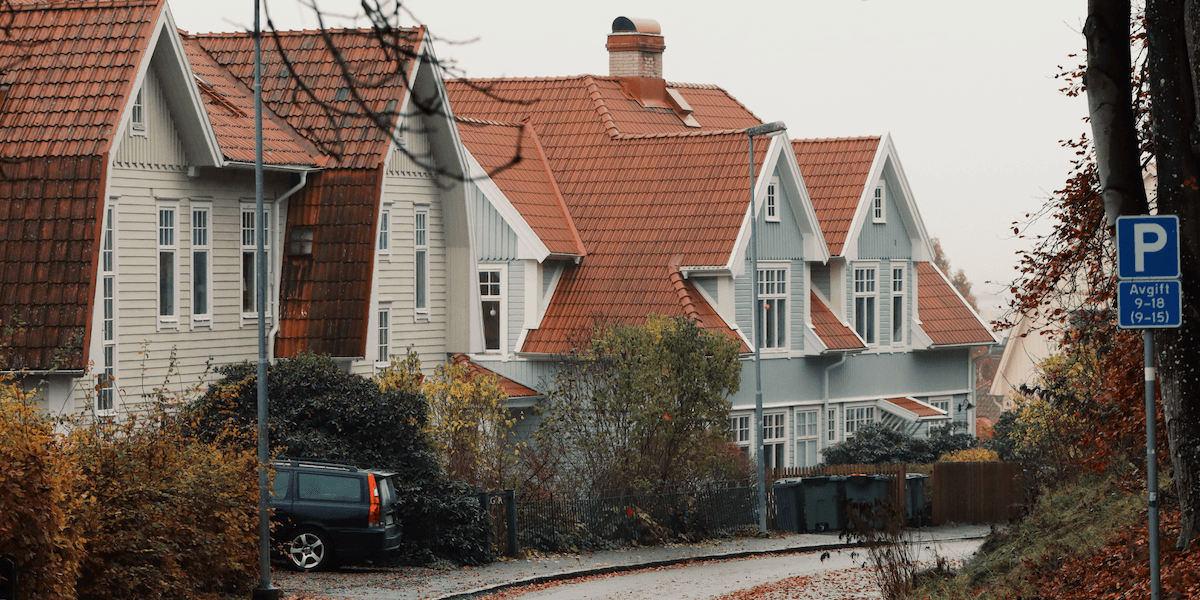 De årliga utgifterna för en genomsnittlig husägare har minskat med nästan 50 000 kronor