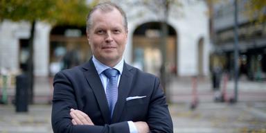 "Jag känner att Europa, precis som Sverige, ändå rör sig åt rätt håll. Även om vi kanske rör oss sakta", säger Lars-Erik Lundgren, förvaltare av Sverige och Europafonden på Sveriges äldsta fondbolag Aktie-Ansvar.