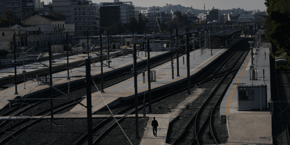 Tom tågstation i Athen.