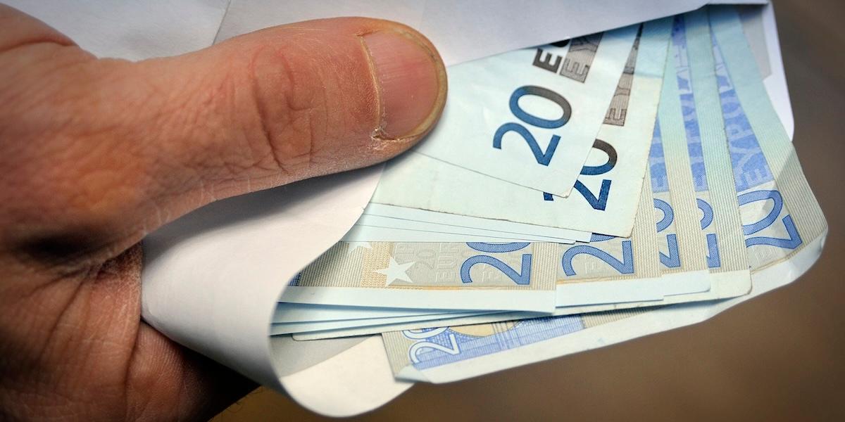 En retroaktiv löneökning blir verklighet för tusentals tyskar.