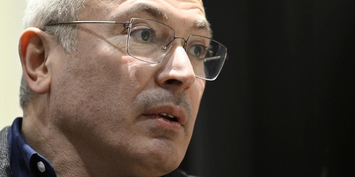 Mikhail Khodorkovsky som bor i London anklagas för kuppförsök i Ryssland.