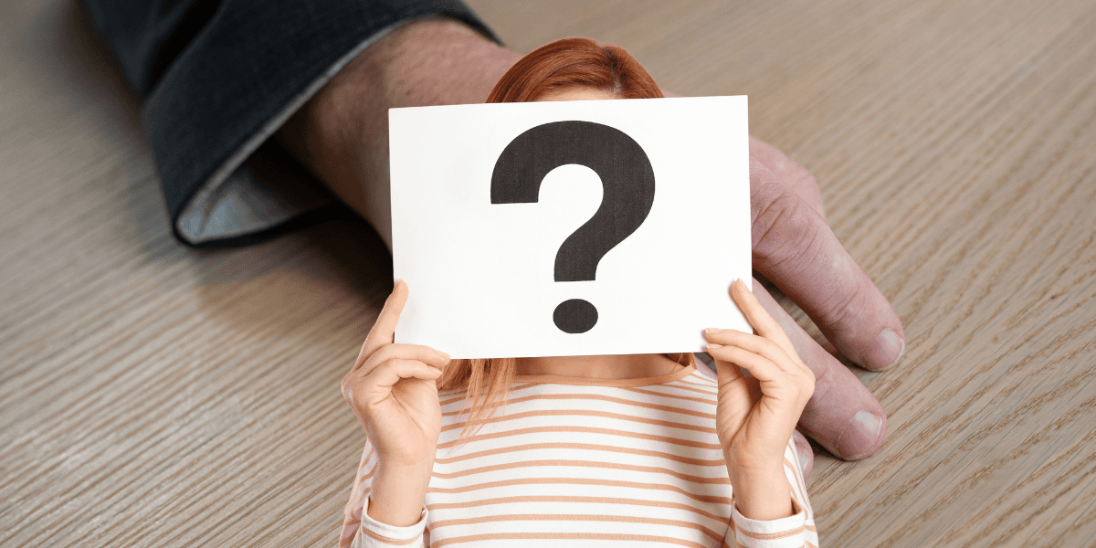 Årets pryl är utsedd av ElektronikBranschen och du kan inte ana vad det är. (Foto: ElektronikBranschen och Canva, bilden är ett montage)