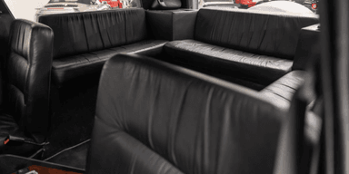 Vad sägs om en hörnsoffa i en Lamborghini. (Foto: Bring a trailer)