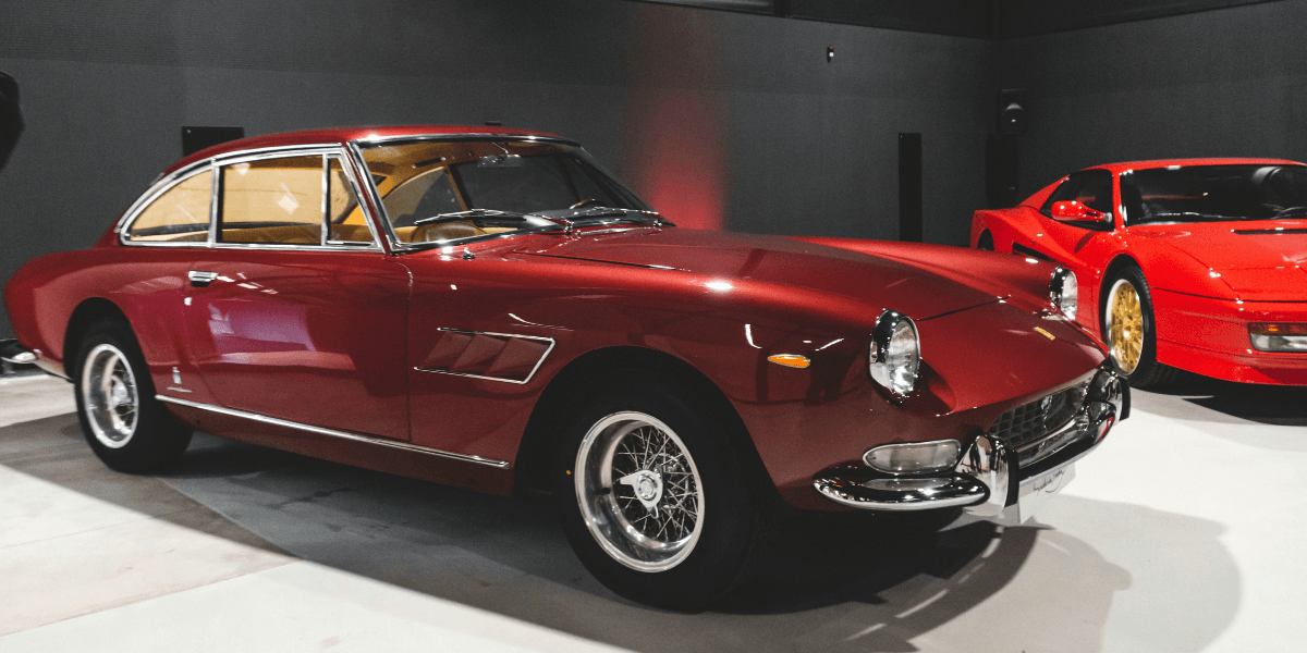 Det är mer lönt att satsa på gamla bilar än aktier. (Foto: Sai Kalyan Achanta on Unsplash)