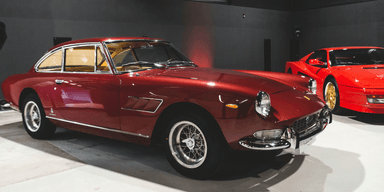 Det är mer lönt att satsa på gamla bilar än aktier. (Foto: Sai Kalyan Achanta on Unsplash)