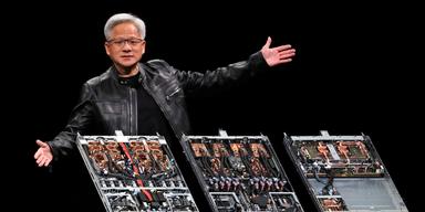 Jensen Huang, vd för Nvidia, leder världens mest värdefulla AI-bolag men får enligt Greenpeace underkänt i klimatrapporten.