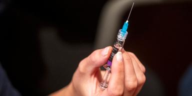 En muterad influensavariant riskerar att spridas i Sverige i vinter, där vaccinet inte ser ut att ge tillräckligt skydd.