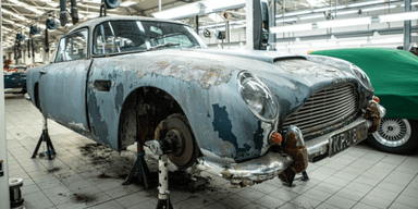 Efter många år av förvaring var det inte mycket kvar av denna unika bil (Foto: Aston Martin)