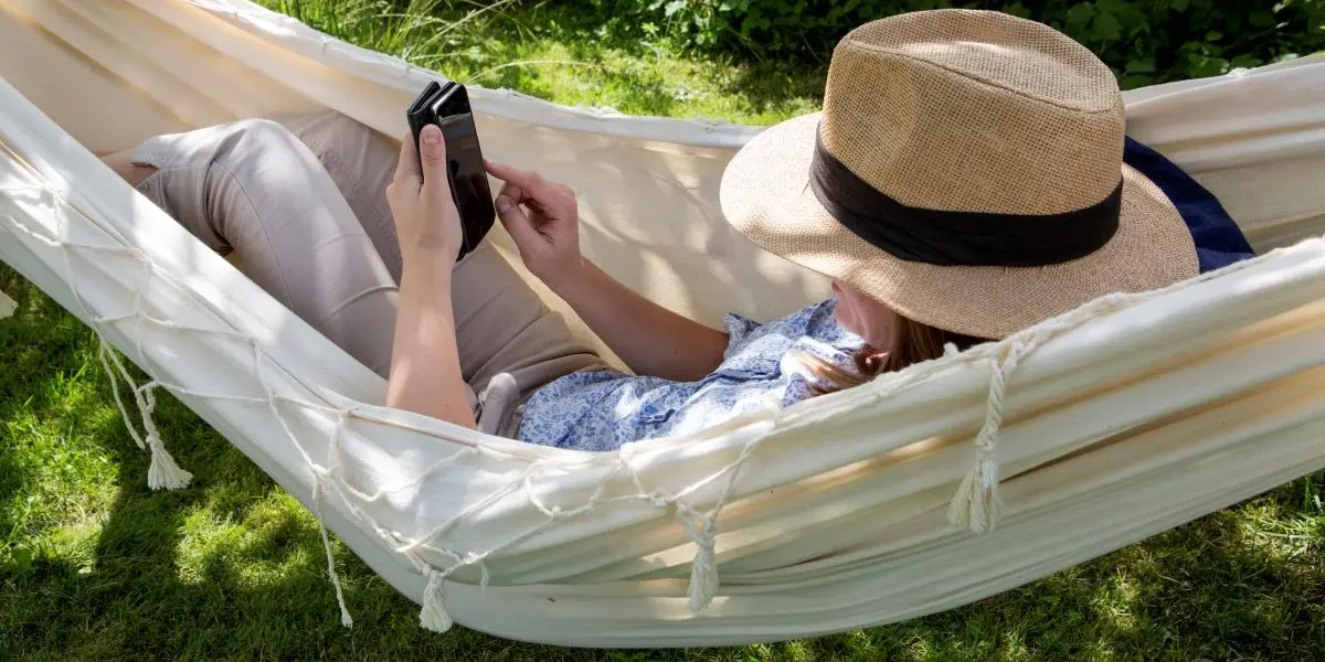 Färre lediga dagar nästa år - mer jobb