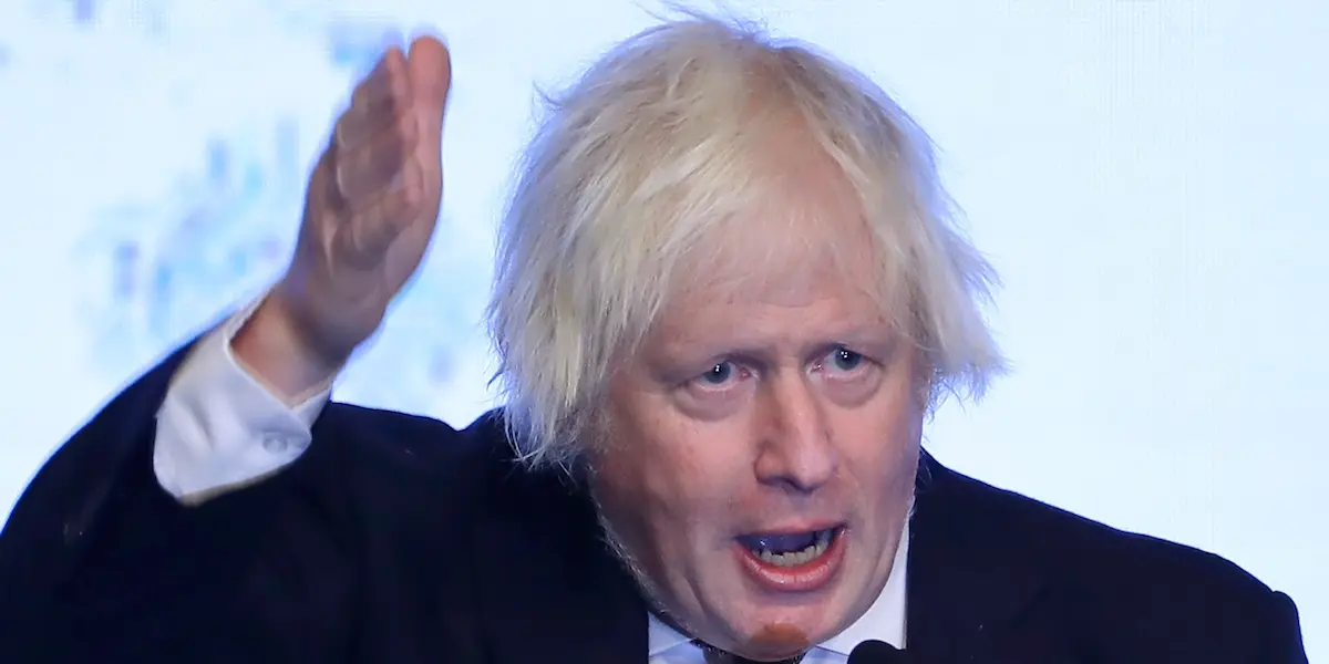 Boris Johnson varnar Norge för att närma sig EU.