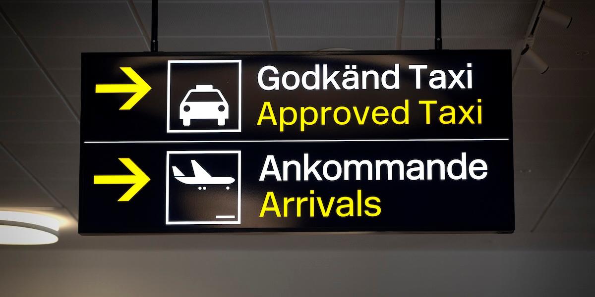 En taxichaufför frias i hovrätten för att han inte förstod när polisen pratade skånska.