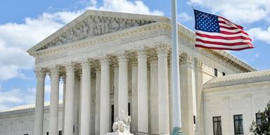 Högsta domstolen i USA ger mer makt till Trump. (