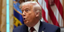 Trump till attack mot Sverige – hyllas samtidigt av Kreml