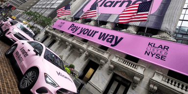 Det går bra för Klarna och nu vill de gå efter Swish. (Foto: Richard Drew/AP/TT)